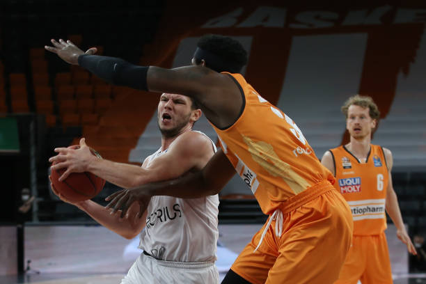 四次男子世 四次男子世